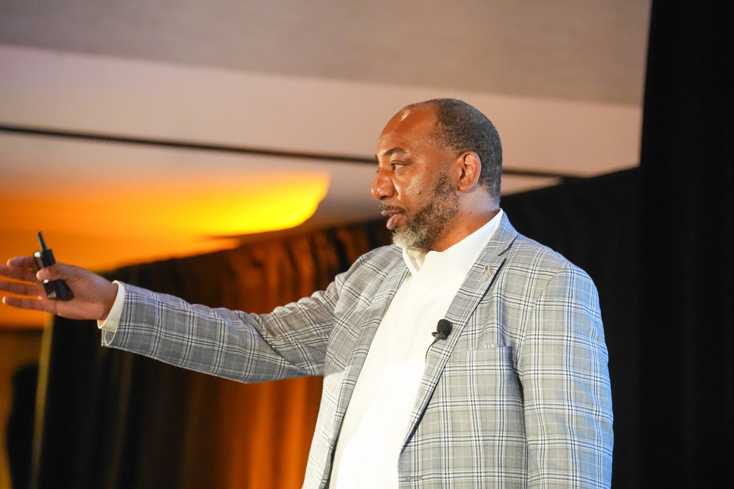Donald Sipp Jr. presenting to healthcare laundry leaders at TRSA's 2026 Healthcare Conference